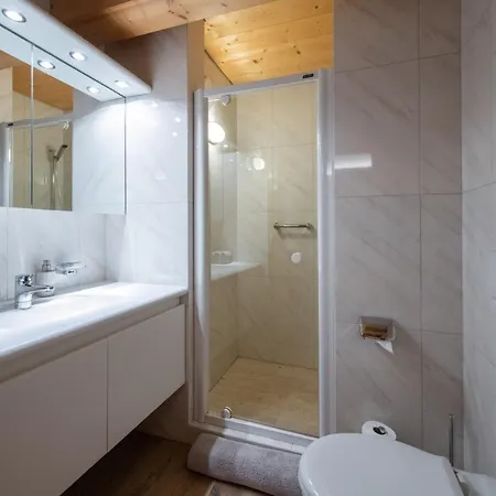 Exklusive Dachwohnung Mit Herrlicher Aussicht * Klosters
