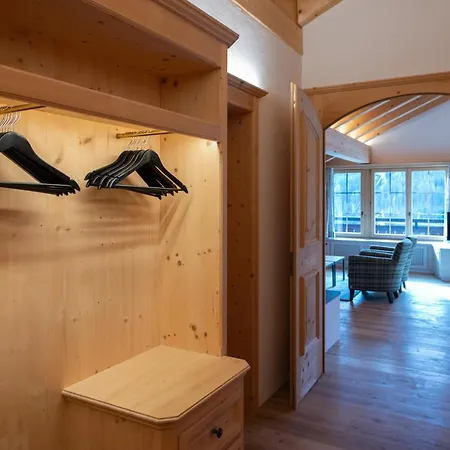 Exklusive Dachwohnung Mit Herrlicher Aussicht Klosters
